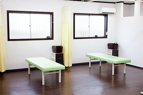 ヨロシク整骨院 内観